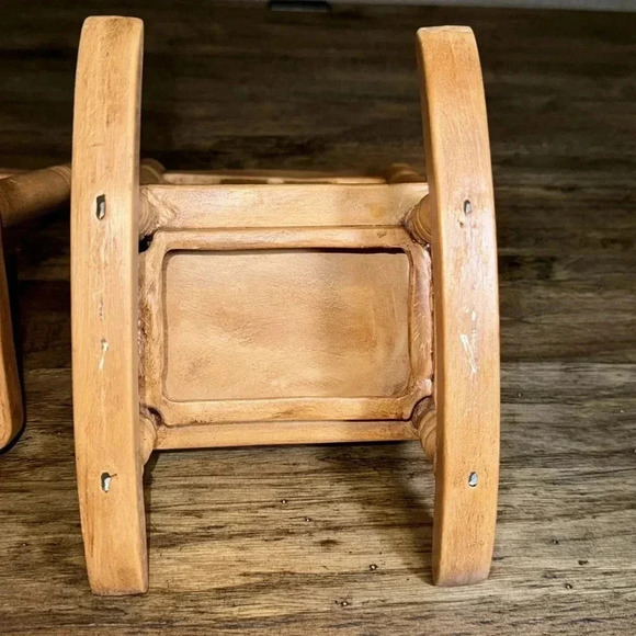 VINTAGE CERAMIC MINI ROCKING CHAIR ROCKER DOLLHOUSE SET OF 2 - Picture 15 of 15